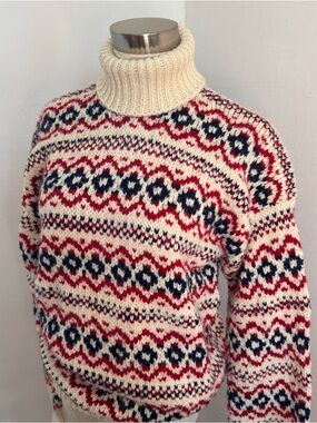 VNTG Auth. Hand-knit Cream Turtleneck Fair Isle Sweater w/ Red & Navy Pattern